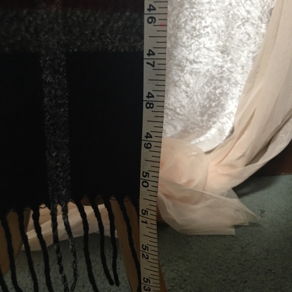 Perry Ellis Unisex Plaid Scarf black burgundy gray with Fringe OS - Picture 5 of 7